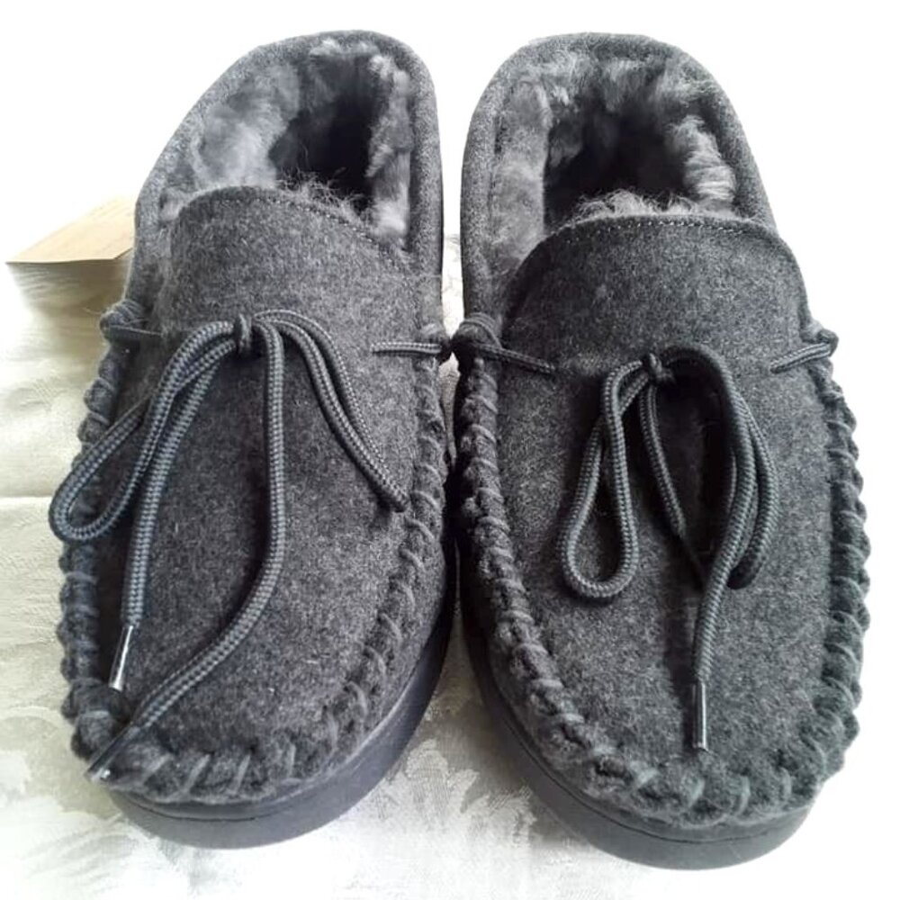 NWT- Bearpaw Moc II Slippers